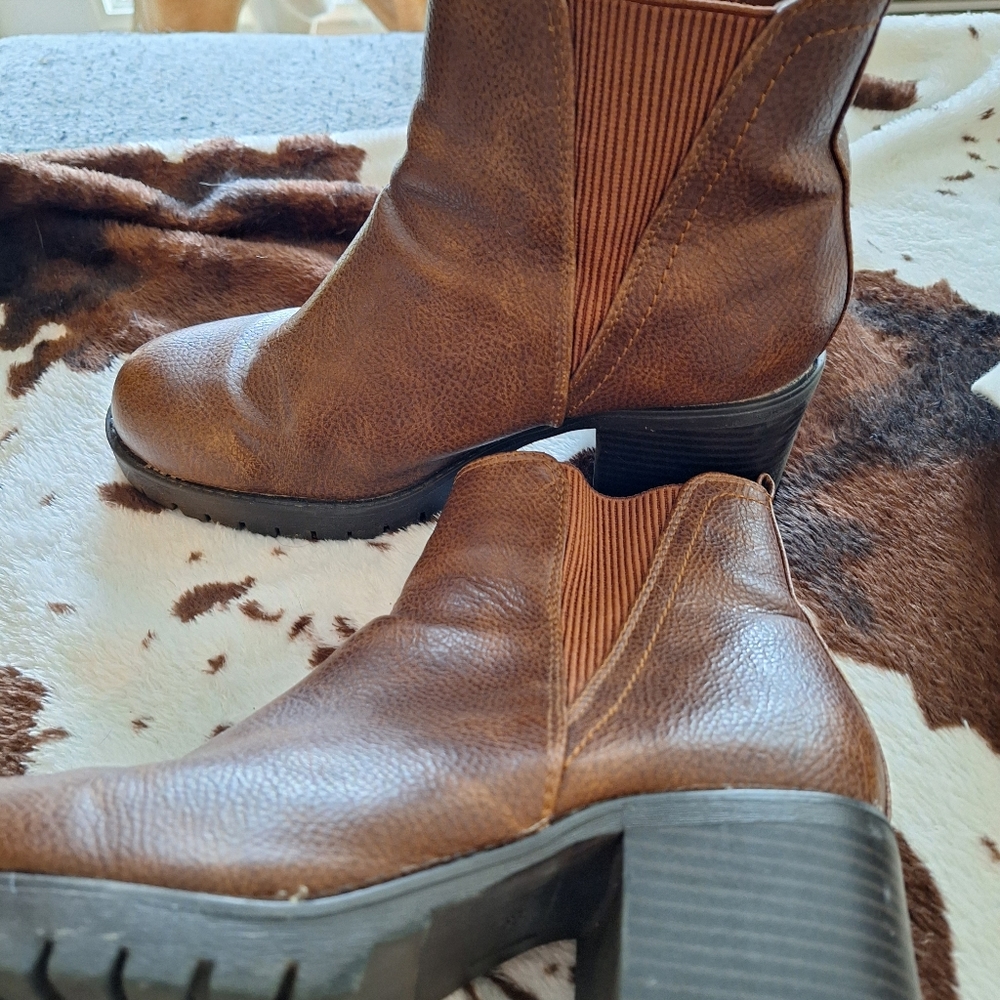 MIA Boots